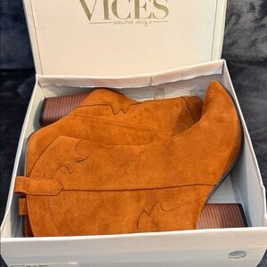 Vices Rust Suede Western Ankle Boots